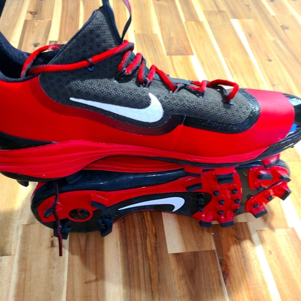 Mens Nike Huarache baseball cleats size 13